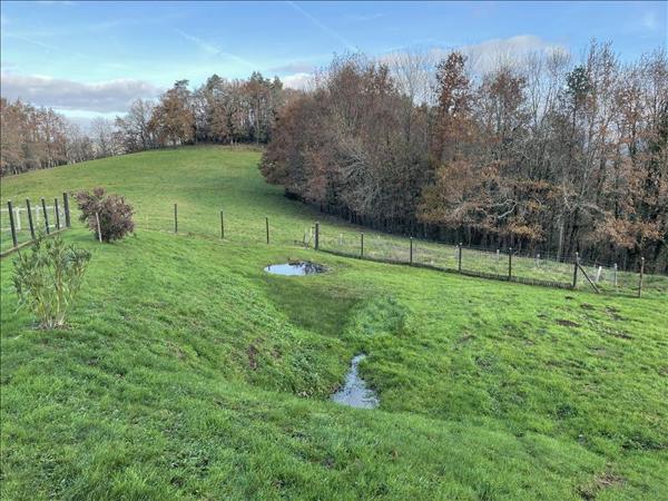 Maison à vendre |  Monceaux-sur-Dordogne |  8 pièces | 247 m²