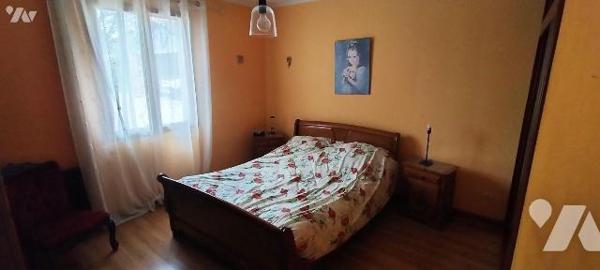 EXCLUSIVITE LMBS. A seulement 5 min de Melle! Coup de coeur pour ce plain pied familial atypiqu...