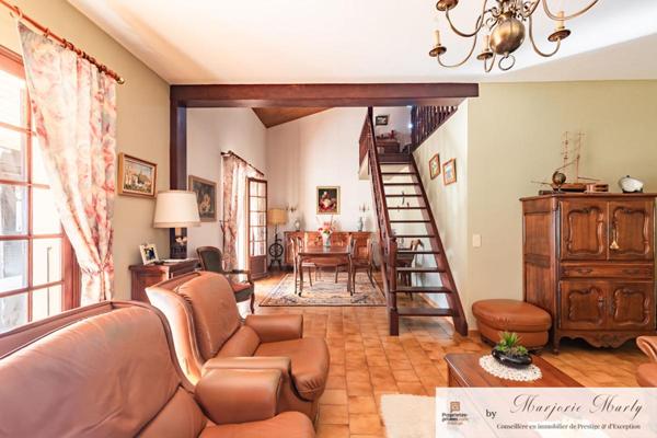 A vendre Maison d'architecte - 136 m2  - LEZIGNAN CORBIERES (11200) - 285 000  HAI