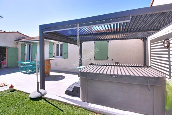 Maison de plain-pied avec piscine 4 pièces 89 m² habitables avec dépendance