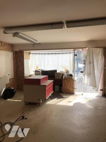 Immeuble à usage d'habitation et de commerce 