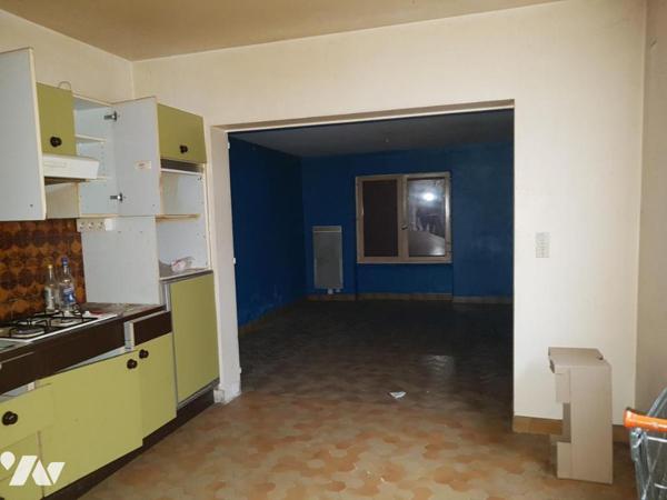 Immeuble à usage d'habitation et de commerce 