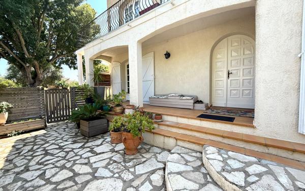 Appartement à vendre    3 pièces • 123 m2 Frontignan