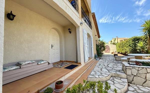 Appartement à vendre    3 pièces • 123 m2 Frontignan