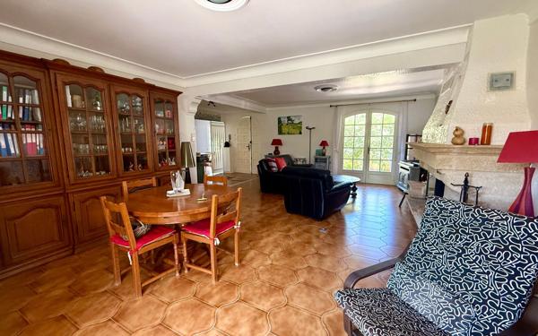 Appartement à vendre    3 pièces • 123 m2 Frontignan