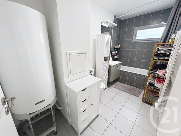 Appartement F3 à vendre  3 pièces - 60,77 m2 LE KREMLIN BICETRE - 94