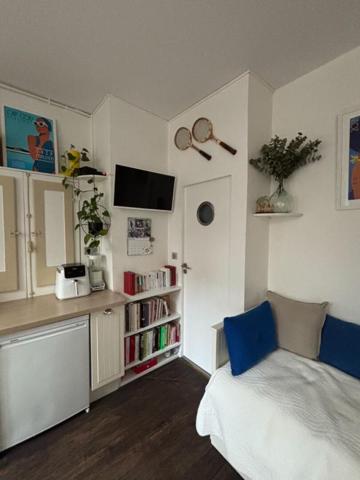 La campagne à Paris - Agréable deux-pièces entièrement refait à neuf, à deux pas du parc Georges-Brassens