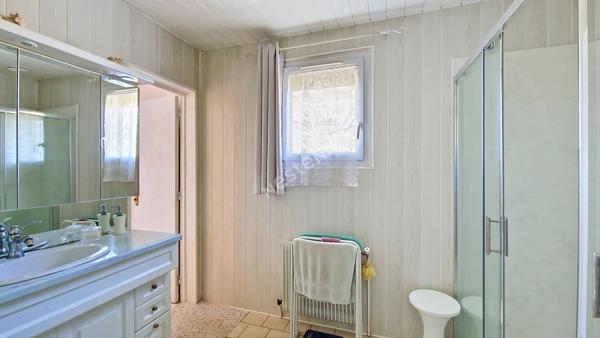 Maison à vendre à VIVONNE  : DE L'ESPACE ET DES HISTOIRES À ÉCRIRE !