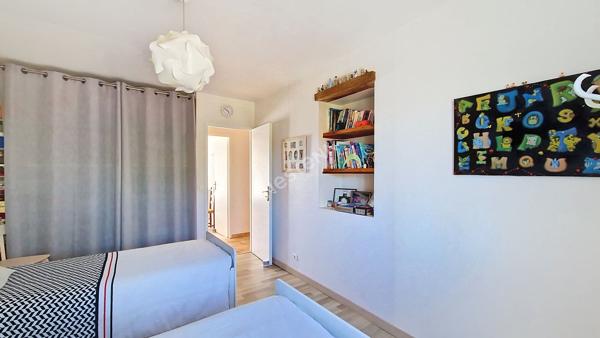 Maison à vendre à VIVONNE  : DE L'ESPACE ET DES HISTOIRES À ÉCRIRE !