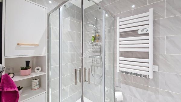 Maison à vendre à VIVONNE  : DE L'ESPACE ET DES HISTOIRES À ÉCRIRE !