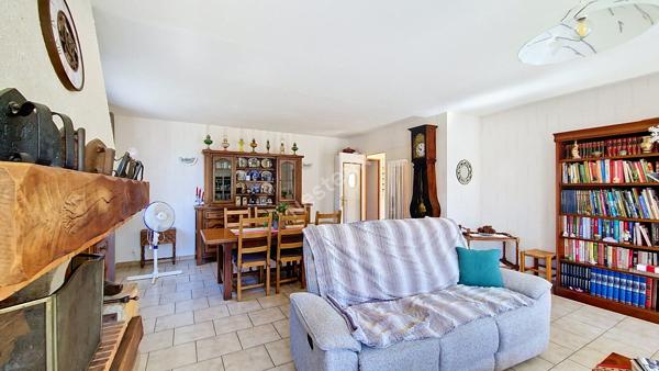 Maison à vendre à VIVONNE  : DE L'ESPACE ET DES HISTOIRES À ÉCRIRE !