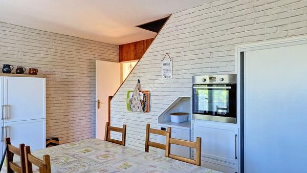Maison à vendre à VIVONNE  : DE L'ESPACE ET DES HISTOIRES À ÉCRIRE !