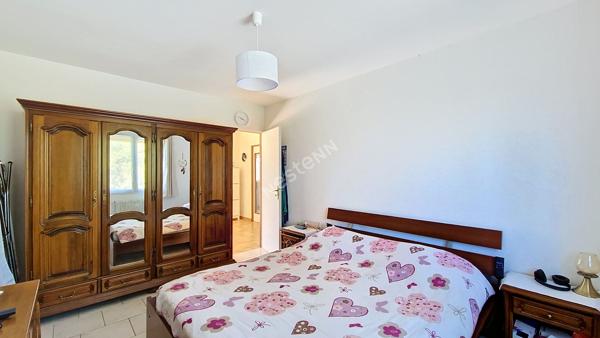 Maison à vendre à VIVONNE  : DE L'ESPACE ET DES HISTOIRES À ÉCRIRE !