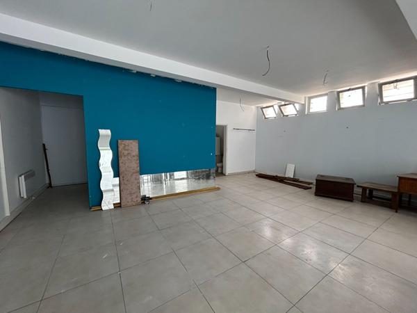 Local commercial Saint Nazaire 72.03 m2