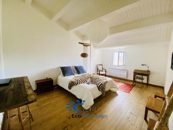 NIEUL SUR MER MAISON EN PIERRES 4 CHAMBRES TERRAIN 204 M²  Nieul sur mer