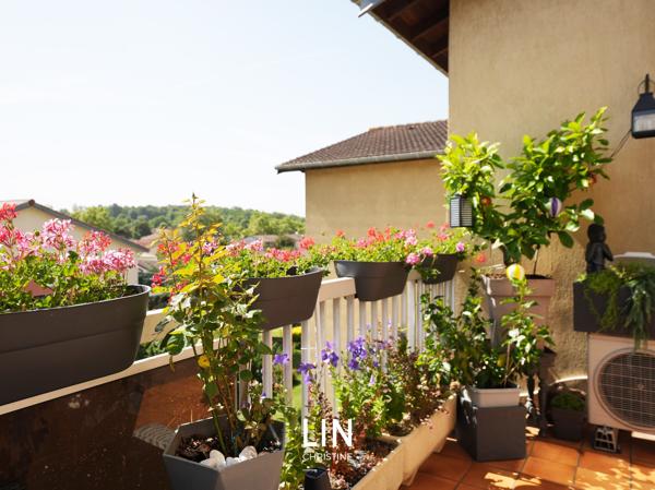 Appartement
         3 pièces
        - 80 m² Exclusivité 259 000 € *