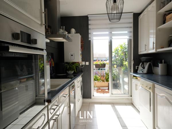 Appartement
         3 pièces
        - 80 m² Exclusivité 259 000 € *