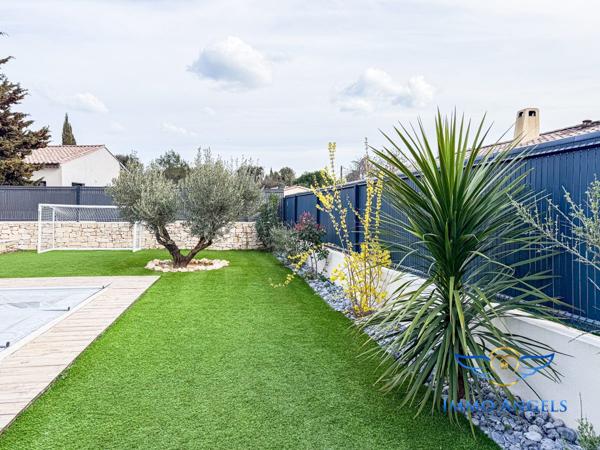 Maison 227 m2 sur terrain 1090 m2.