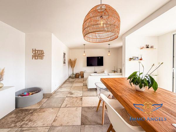 Maison 227 m2 sur terrain 1090 m2.