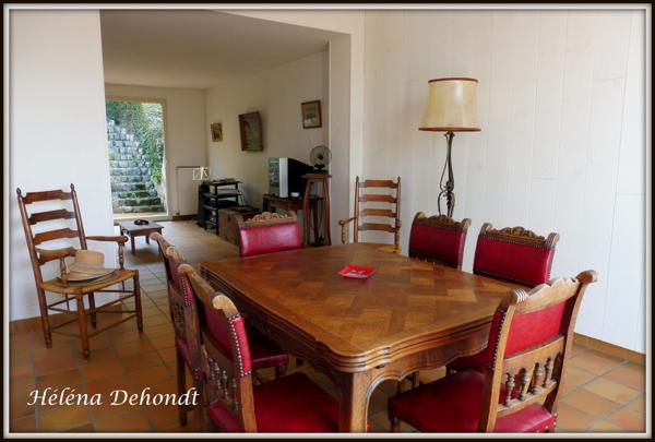 En vente cette maison des années 50 en bord de mer.
