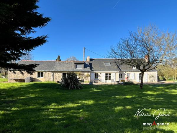 Maison à SAINT-MARTIN-DU-FOUILLOUX, 49170 - 6 pièces 160m²