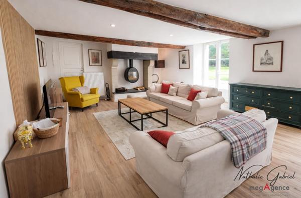 Maison à SAINT-MARTIN-DU-FOUILLOUX, 49170 - 6 pièces 160m²