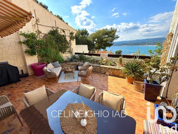 Appartement 3 pièces de 82 m² à Saint-Cyr-sur-Mer (83270)