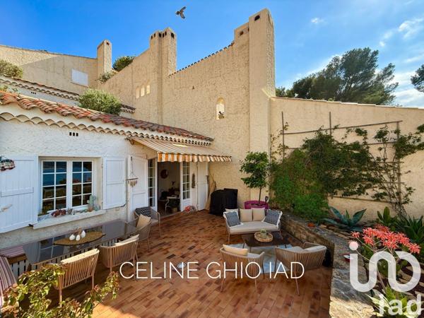 Appartement 3 pièces de 82 m² à Saint-Cyr-sur-Mer (83270)