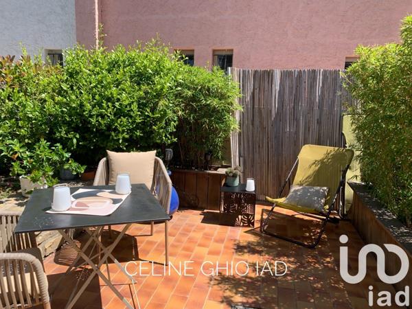 Appartement 3 pièces de 82 m² à Saint-Cyr-sur-Mer (83270)