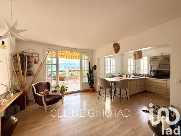 Appartement 3 pièces de 82 m² à Saint-Cyr-sur-Mer (83270)