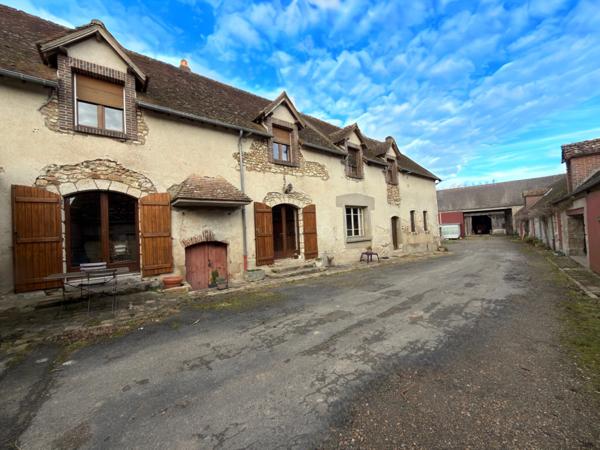 Ferme 9 pièces 260 m2, dépendances 1200 m2