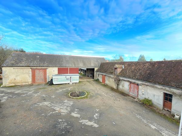 Ferme 9 pièces 260 m2, dépendances 1200 m2