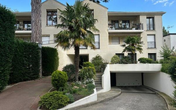 Appartement à vendre    2 pièces • 53,40 m2 Le Raincy
