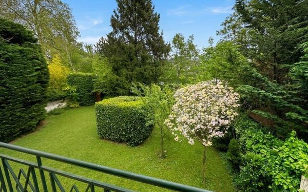 Appartement à vendre    2 pièces • 53,40 m2 Le Raincy