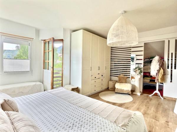 Divonne-les-Bains (01220) Maison familiale 4 chambres - Calme, nature et confort moderne