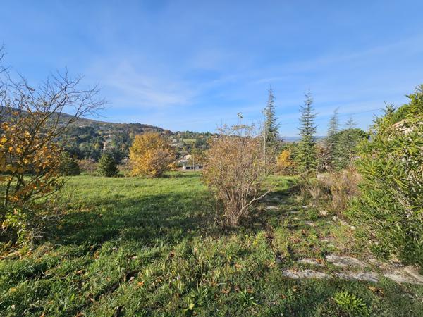 Apt (84400) Apt, Luberon, jolie maison à rénover avec cabanon et belle vue dégagée