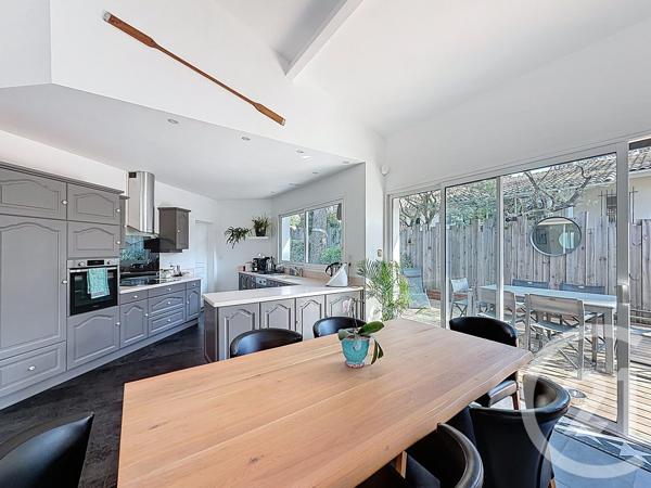 Maison à vendre  5 pièces - 134 m 2   ARCACHON  - 33