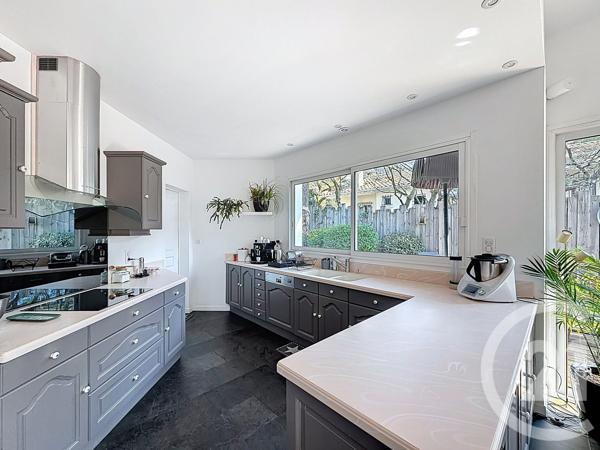 Maison à vendre  5 pièces - 134 m 2   ARCACHON  - 33