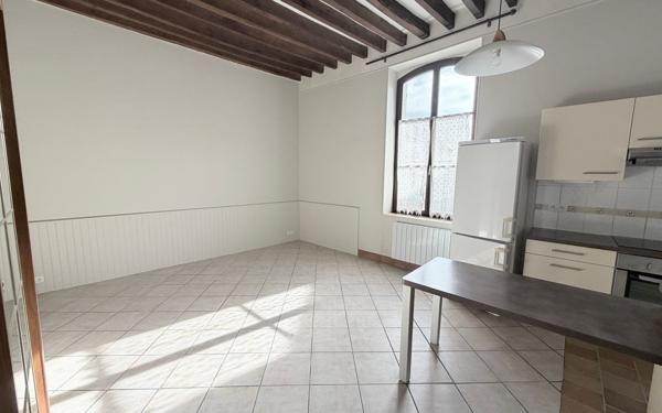 Appartement à louer    1 pièce •  Triel-sur-Seine