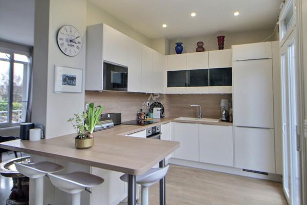 Maison de style_Coup de coeur_Verneuil 6 pièce(s) 130 m2 499 000 € ** - Référence 1069