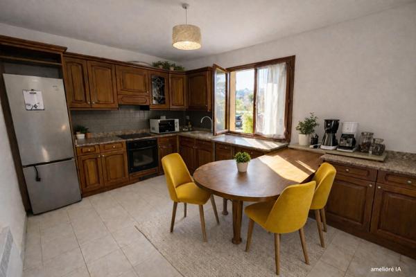 T3 avec terrasse le centre ville de Folelli à pied