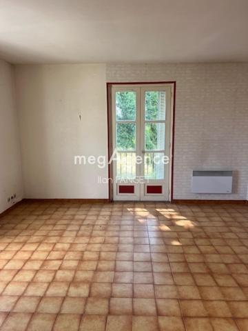Maison à CUZIEU, 42330 - 6 pièces 150m²