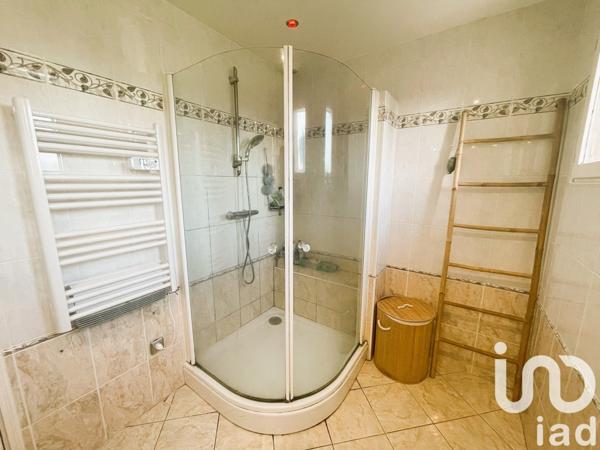 Maison 6 pièces de 135 m² à Ablancourt (51240)