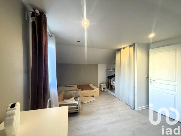 Maison 6 pièces de 135 m² à Ablancourt (51240)