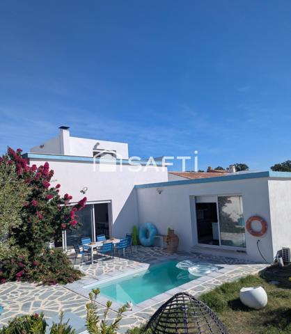 Belle villa récente construite en hauteur avec une vue imprenable sur le rocher de Roquebrune, piscine, possible agrandissement et création d'un garage