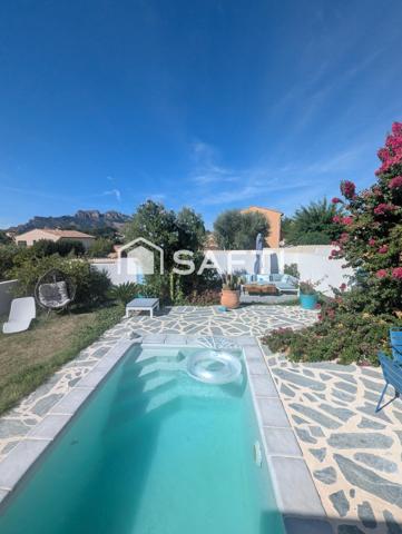 Belle villa récente construite en hauteur avec une vue imprenable sur le rocher de Roquebrune, piscine, possible agrandissement et création d'un garage