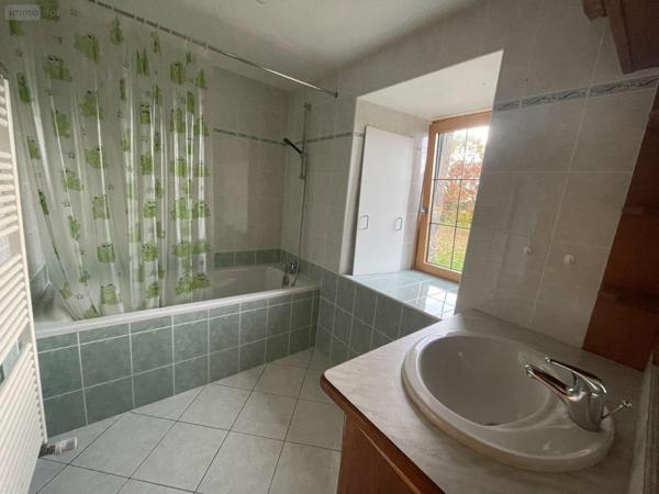 Propriete à vendre à Lassay-les-Châteaux en Mayenne (53110), ref : 572