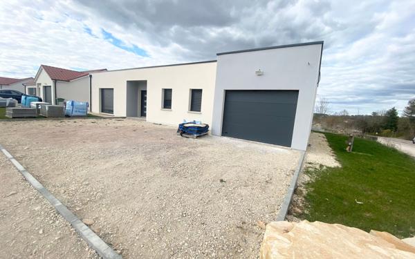 Maison à vendre    5 pièces •  Neufchâteau