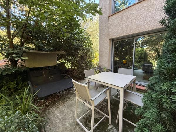 Bien de 186 m² – 4 chambres, 3 salles d’eau, jardin et garage, à 500 m du centre-ville de Léguevin