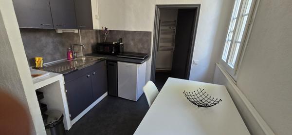 Aix-en-Provence (13100) T2 meublé et climatisé proche cours Mirabeau Idéal étudiant